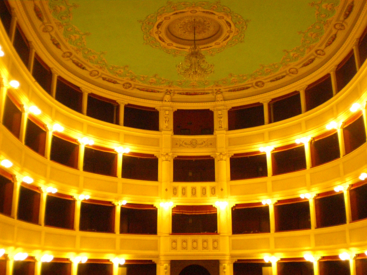 Logge interne del Teatro Signorelli di Cortona